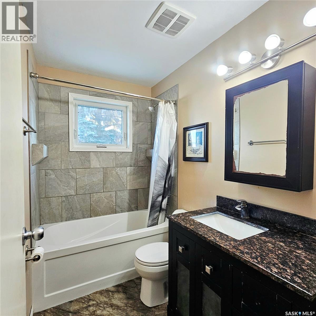 323 Thompson Street, Herbert, Saskatchewan  S0H 2A0 - Photo 10 - SK025740