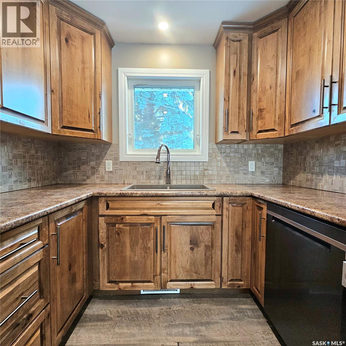 323 Thompson Street, Herbert, Saskatchewan  S0H 2A0 - Photo 5 - SK025740