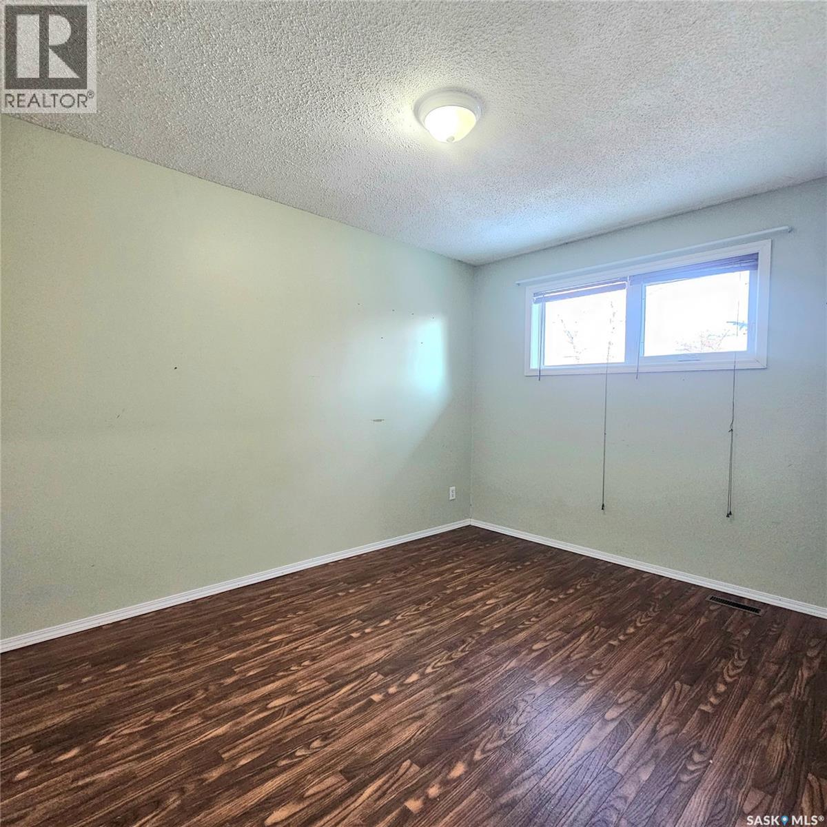 323 Thompson Street, Herbert, Saskatchewan  S0H 2A0 - Photo 9 - SK025740