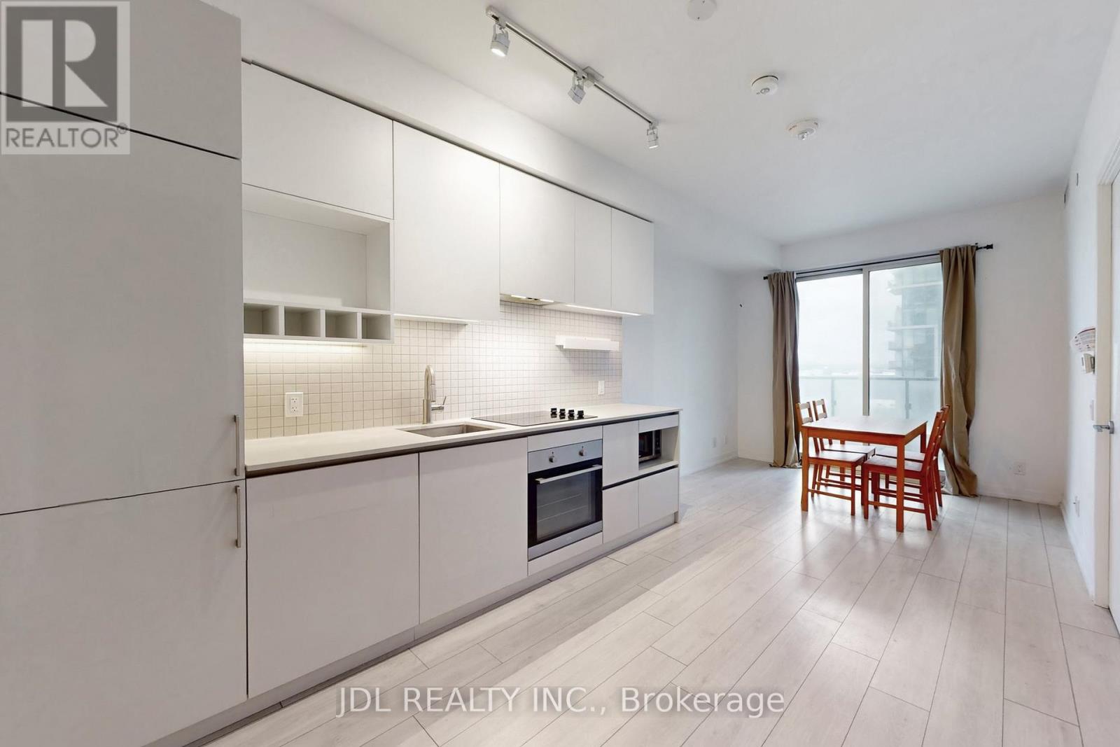 1105 - 905 Portage Parkway, Vaughan, Ontario  L4K 0J7 - Photo 13 - N12640544