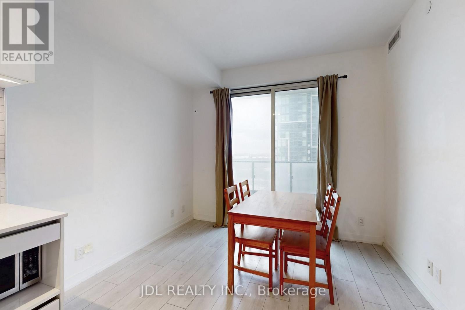 1105 - 905 Portage Parkway, Vaughan, Ontario  L4K 0J7 - Photo 16 - N12640544