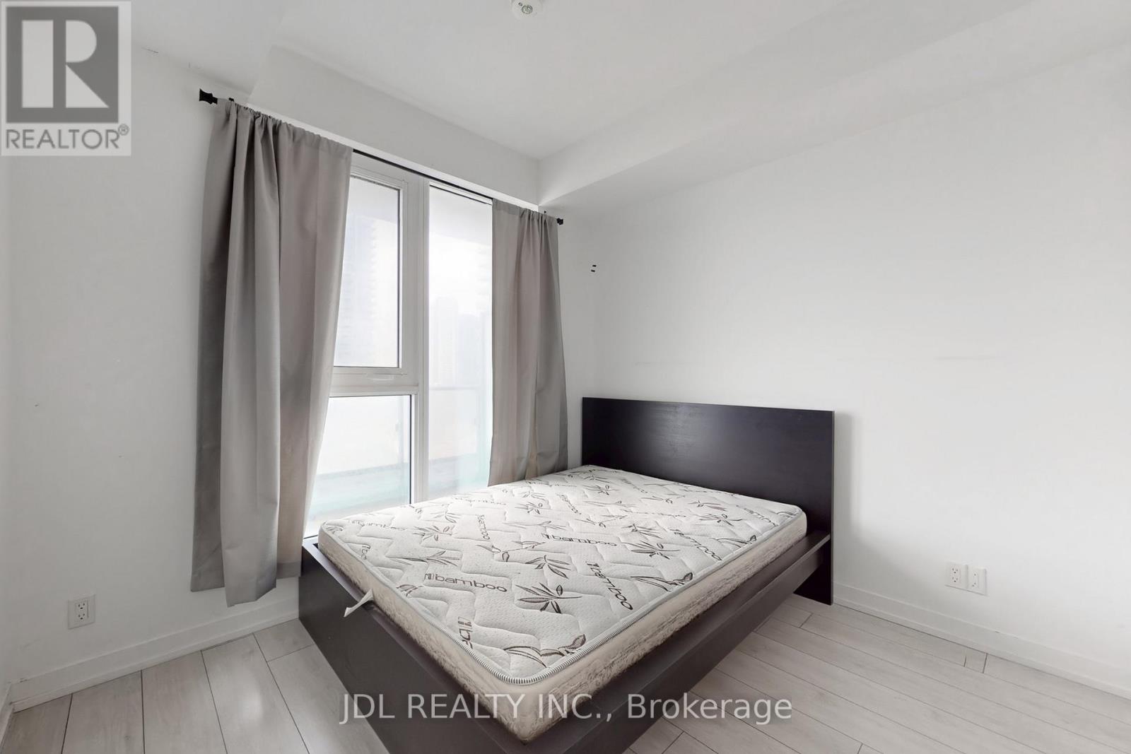 1105 - 905 Portage Parkway, Vaughan, Ontario  L4K 0J7 - Photo 19 - N12640544