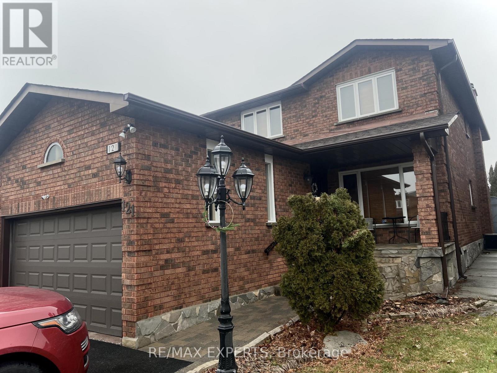 121 JACKMAN CRESCENT, Vaughan, Ontario