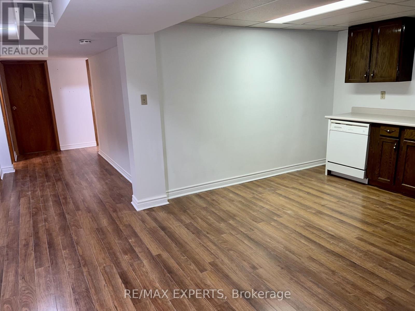 121 Jackman Crescent, Vaughan, Ontario  L4L 6N9 - Photo 13 - N12640554