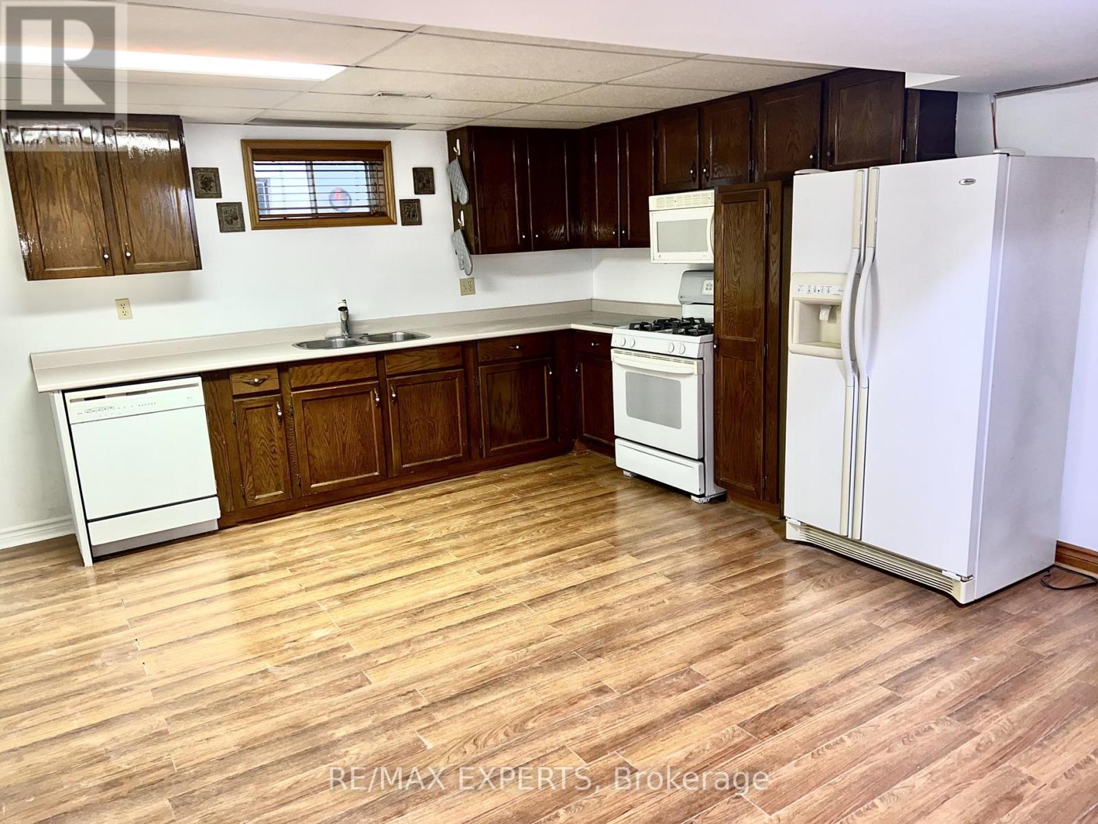 121 Jackman Crescent, Vaughan, Ontario  L4L 6N9 - Photo 4 - N12640554