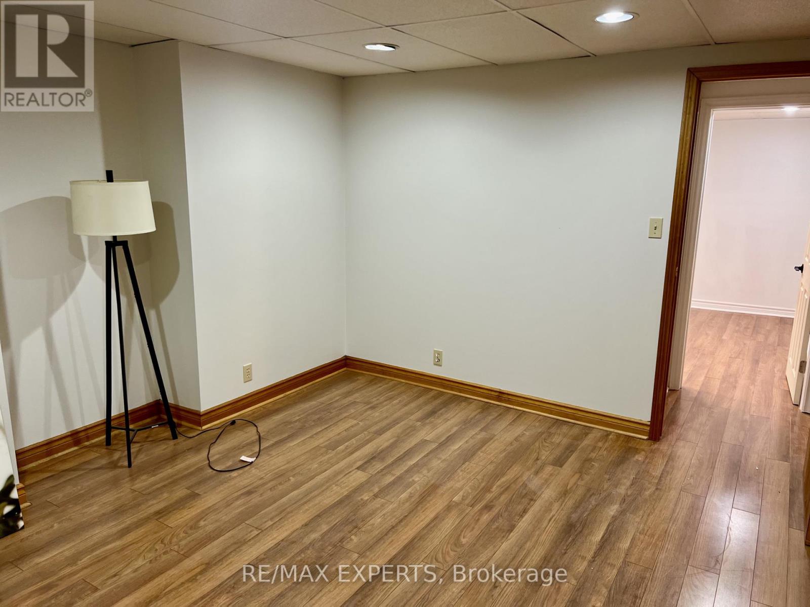 121 Jackman Crescent, Vaughan, Ontario  L4L 6N9 - Photo 8 - N12640554