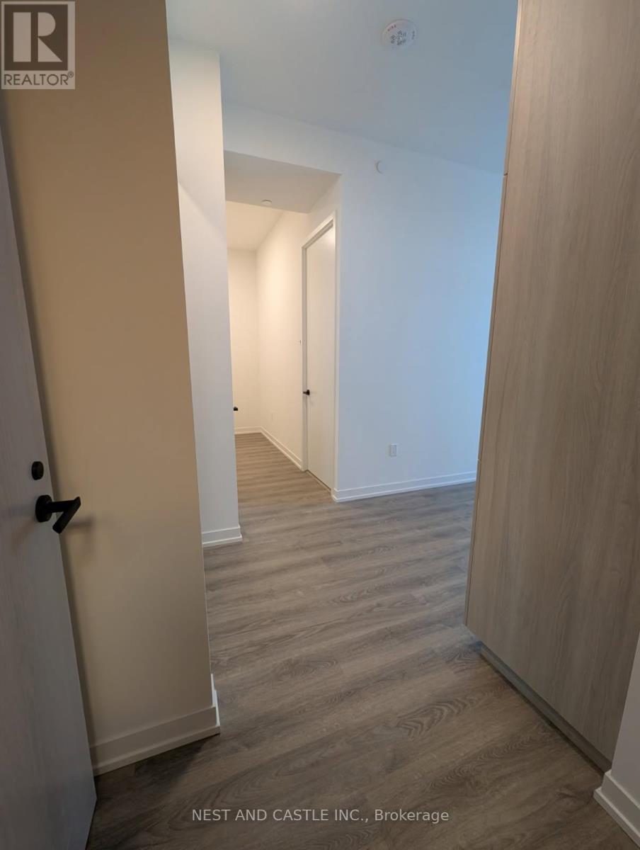 4901 - 8 Interchange Way, Vaughan (Vaughan Corporate Centre), Ontario  L4K 0R2 - Photo 5 - N12640590