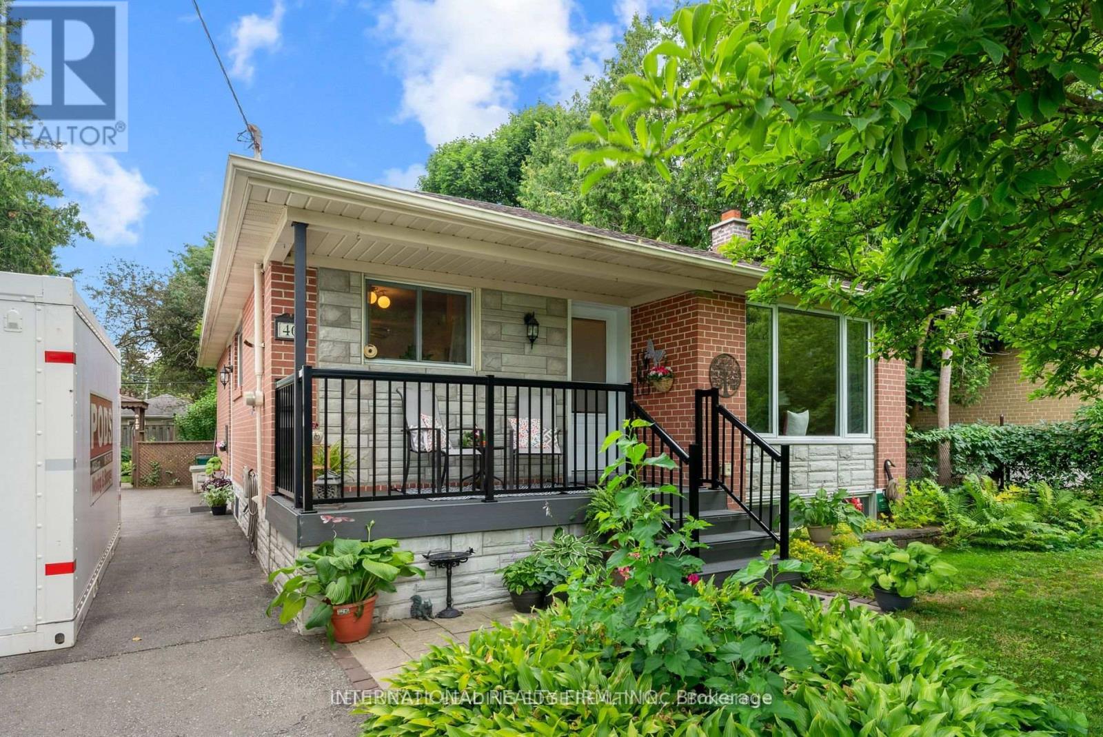 BASEMENT APT - 46 JOHNSON ROAD, Aurora, Ontario