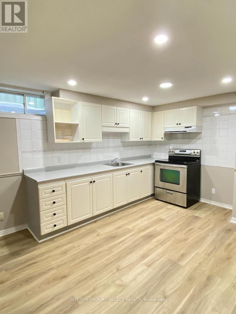 Lower - 126 St Bees Court, London North, Ontario  N6G 4C1 - Photo 2 - X12565918