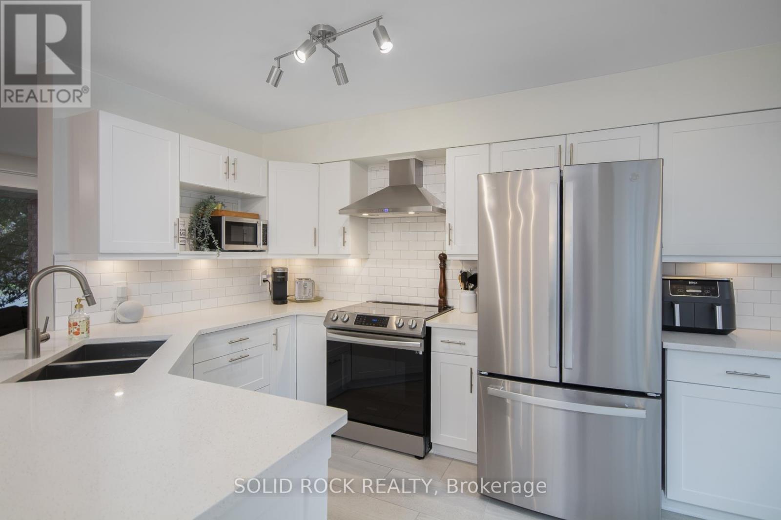 119 Kincardine Drive, Ottawa, Ontario  K2V 1B1 - Photo 18 - X12437854