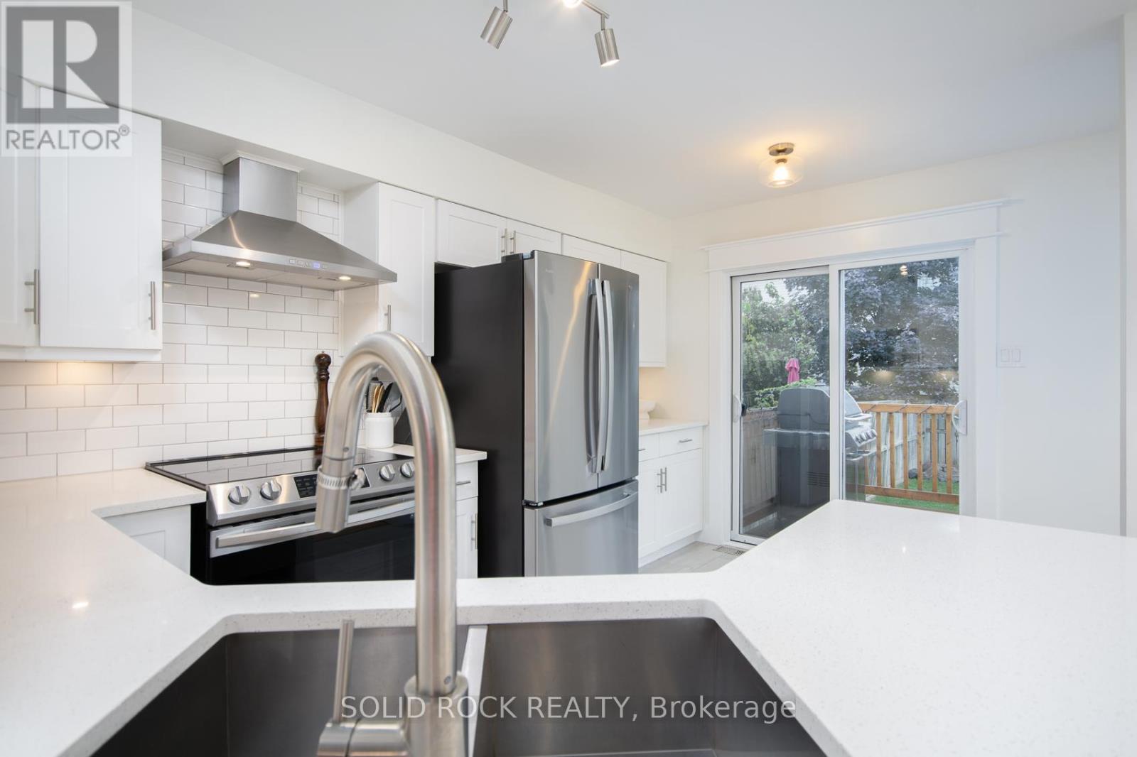 119 Kincardine Drive, Ottawa, Ontario  K2V 1B1 - Photo 19 - X12437854