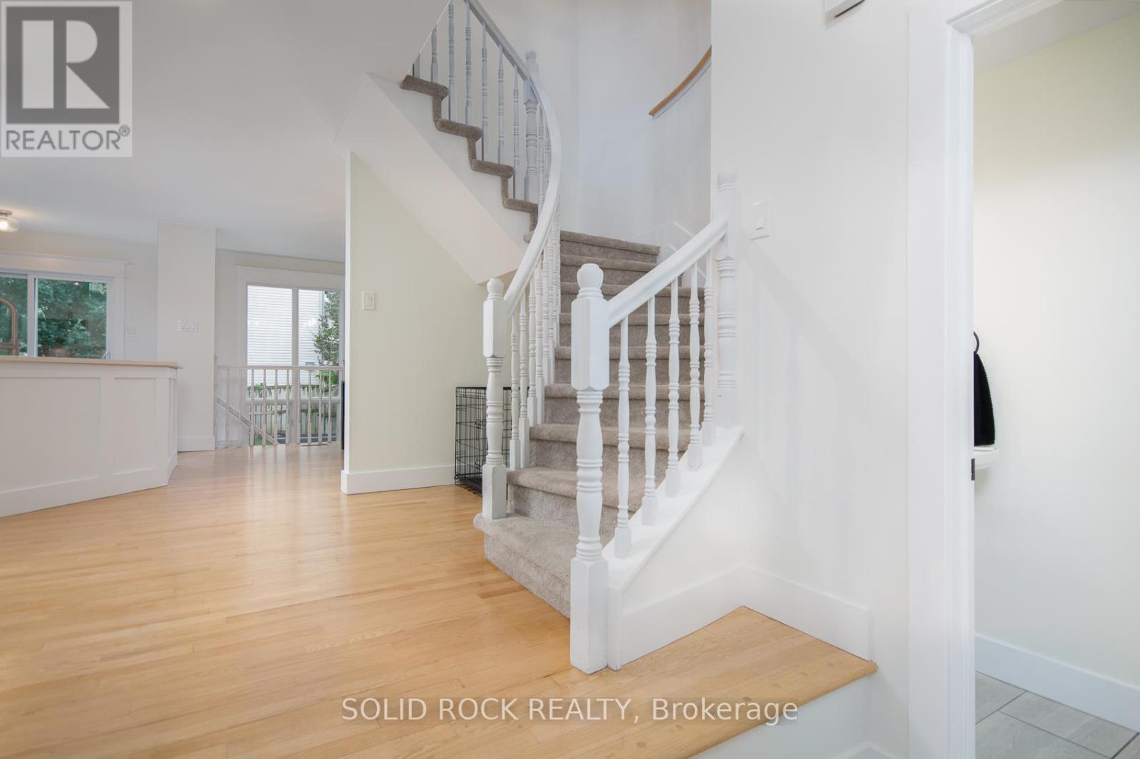 119 Kincardine Drive, Ottawa, Ontario  K2V 1B1 - Photo 6 - X12437854