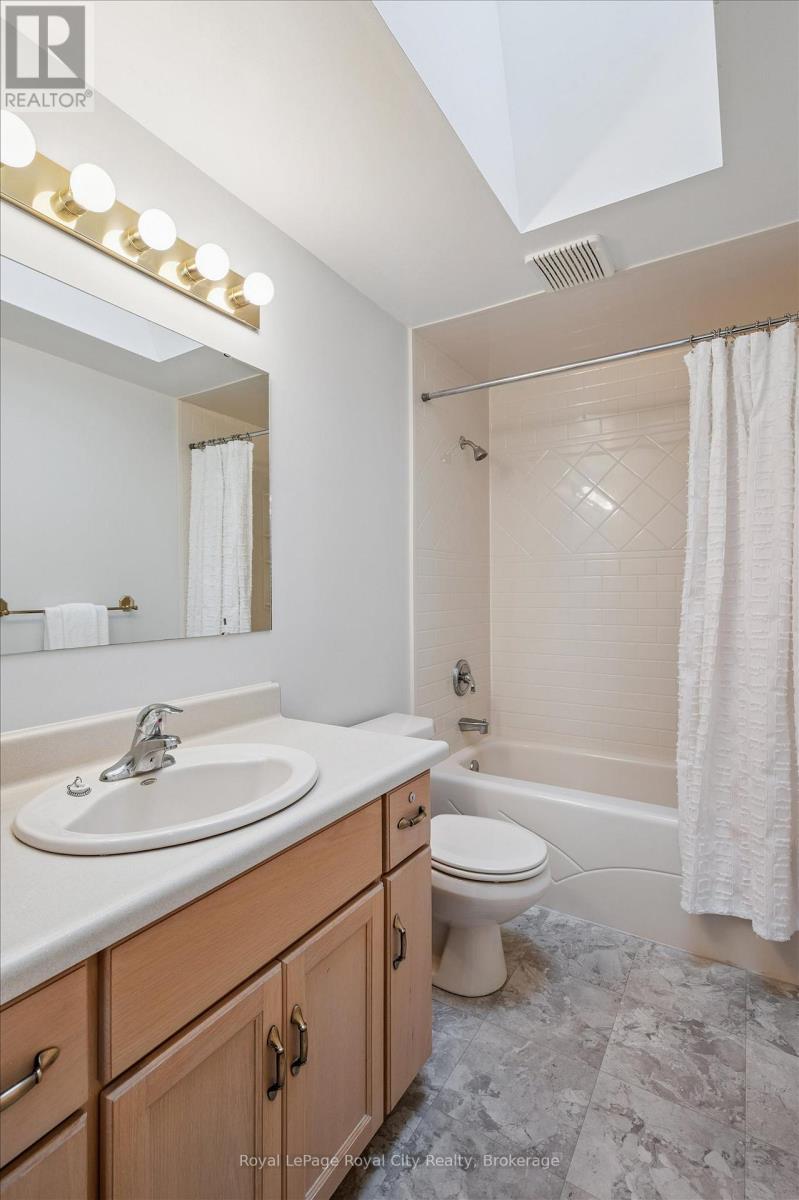 43 Brady Lane, Guelph, Ontario N1L 1A4 - Photo 29 - X12640728