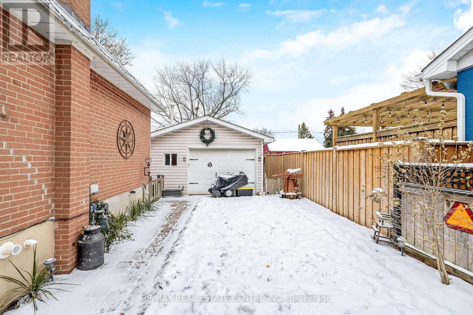 1320 Bunnell Drive, Burlington (Mountainside), Ontario  L7P 2E1 - Photo 18 - W12640546