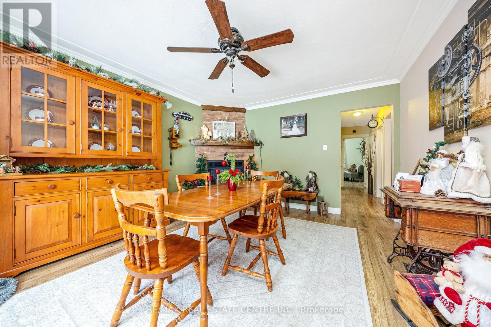 1320 Bunnell Drive, Burlington (Mountainside), Ontario  L7P 2E1 - Photo 3 - W12640546