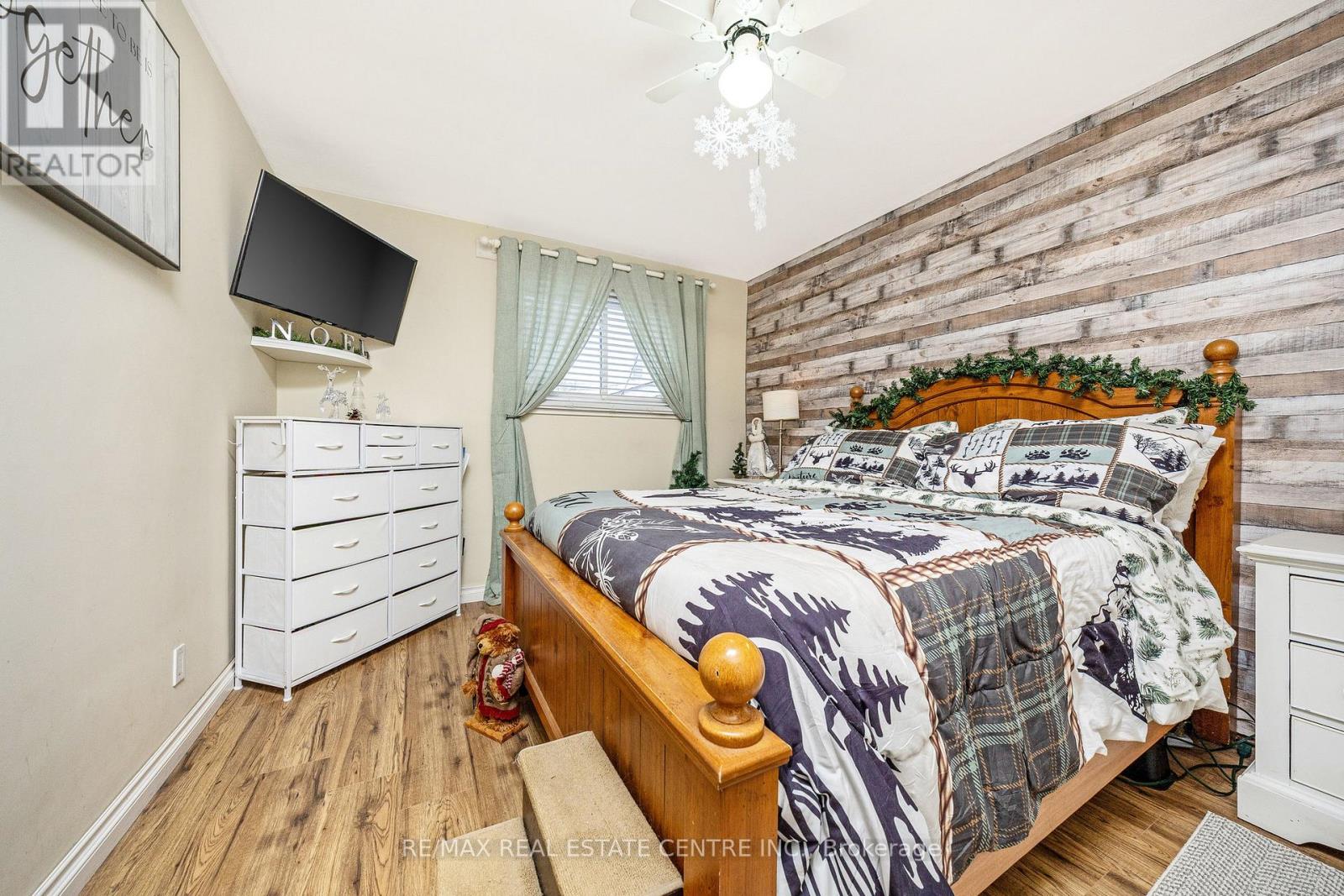 1320 Bunnell Drive, Burlington (Mountainside), Ontario  L7P 2E1 - Photo 7 - W12640546