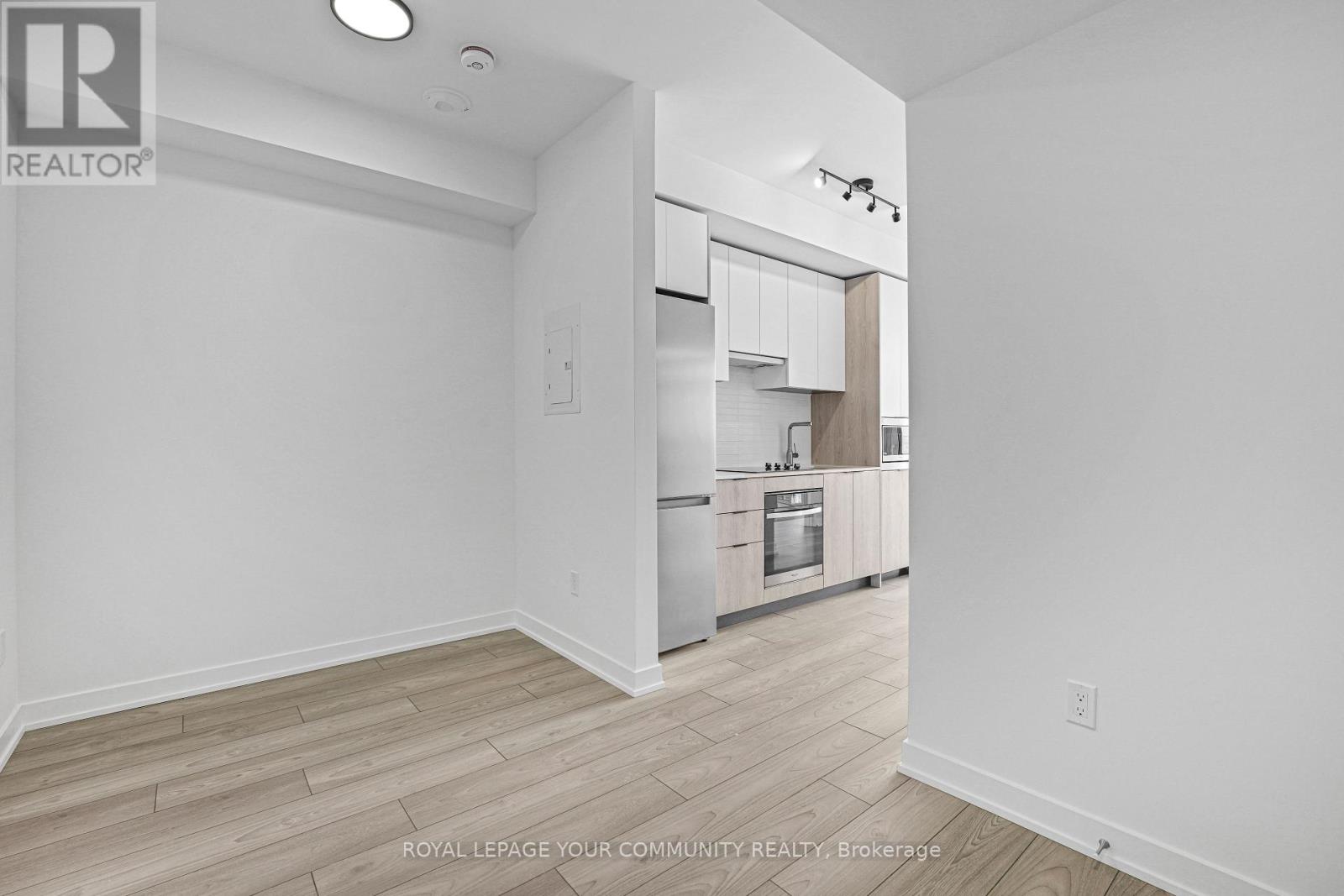 805 - 1007 The Queensway, Toronto, Ontario  M8Z 6C7 - Photo 7 - W12640578