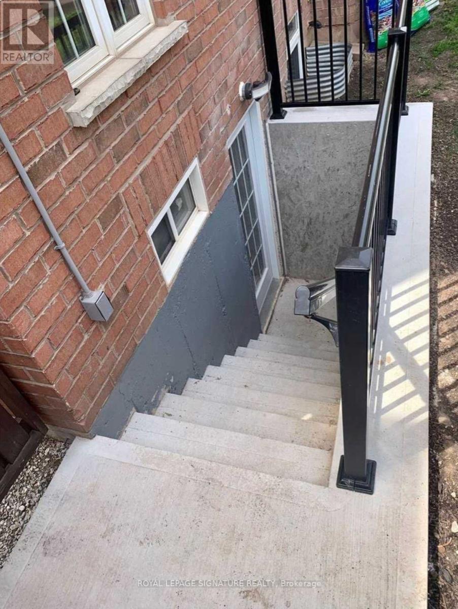 B - 227 Nautical Boulevard, Oakville, Ontario  L6L 0B9 - Photo 2 - W12640598