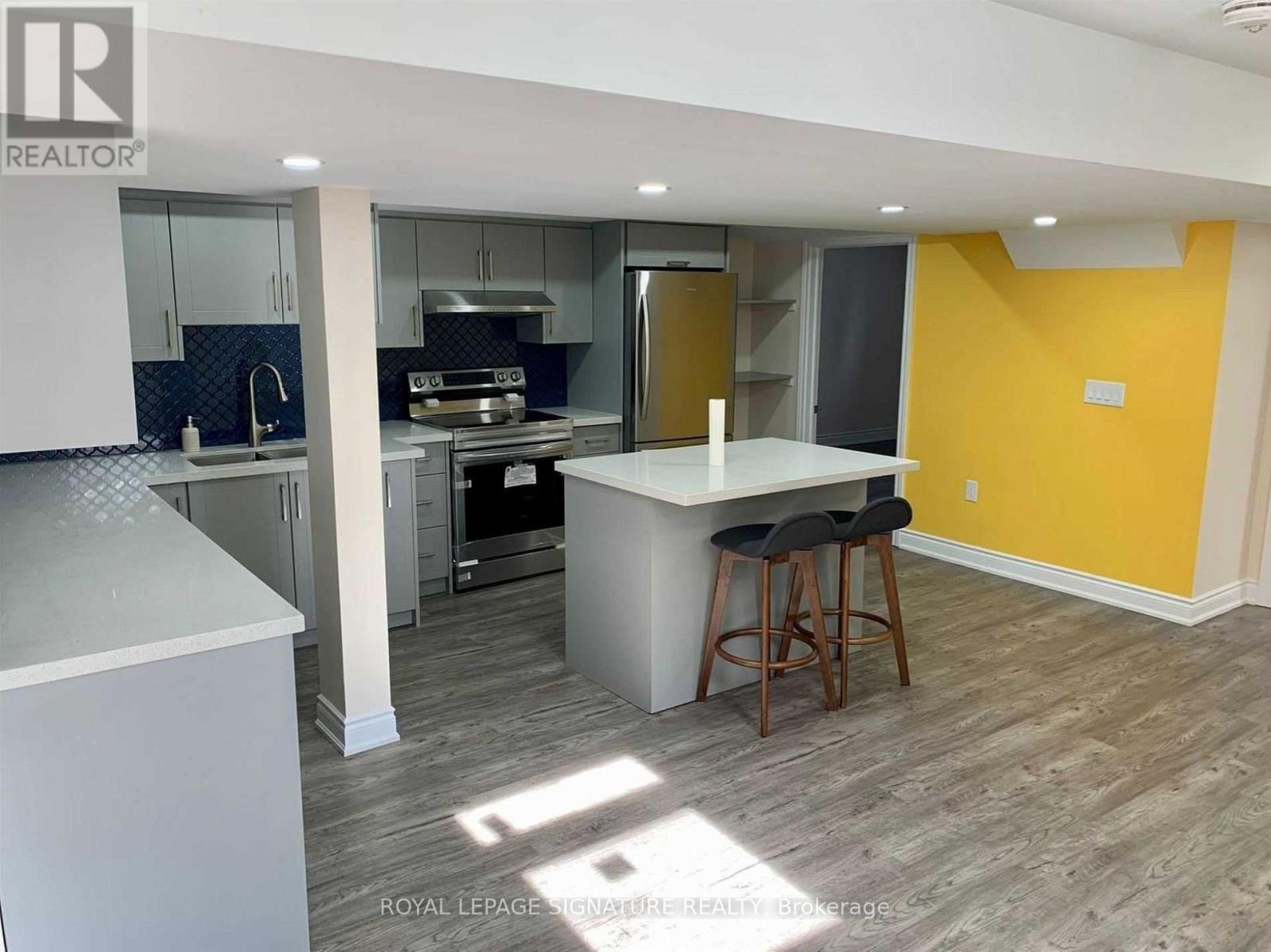 B - 227 Nautical Boulevard, Oakville, Ontario  L6L 0B9 - Photo 4 - W12640598