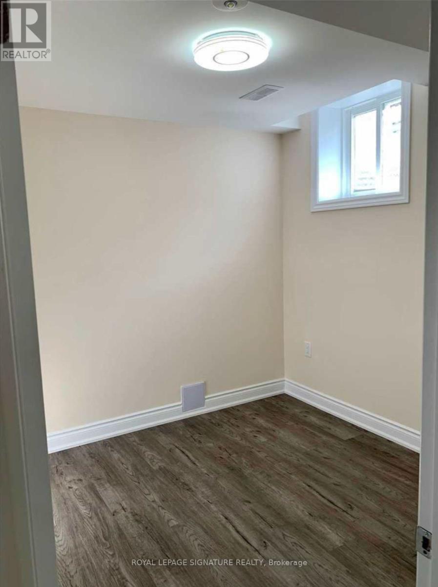 B - 227 Nautical Boulevard, Oakville, Ontario  L6L 0B9 - Photo 7 - W12640598