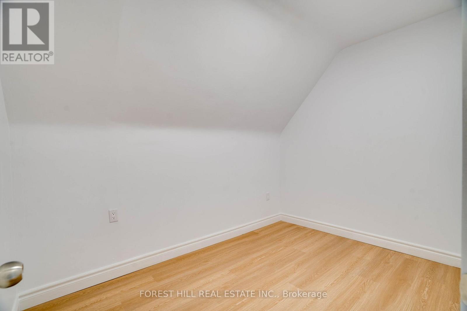 12 Glen Agar Drive, Toronto (Princess-Rosethorn), Ontario  M9B 5L3 - Photo 26 - W12640604