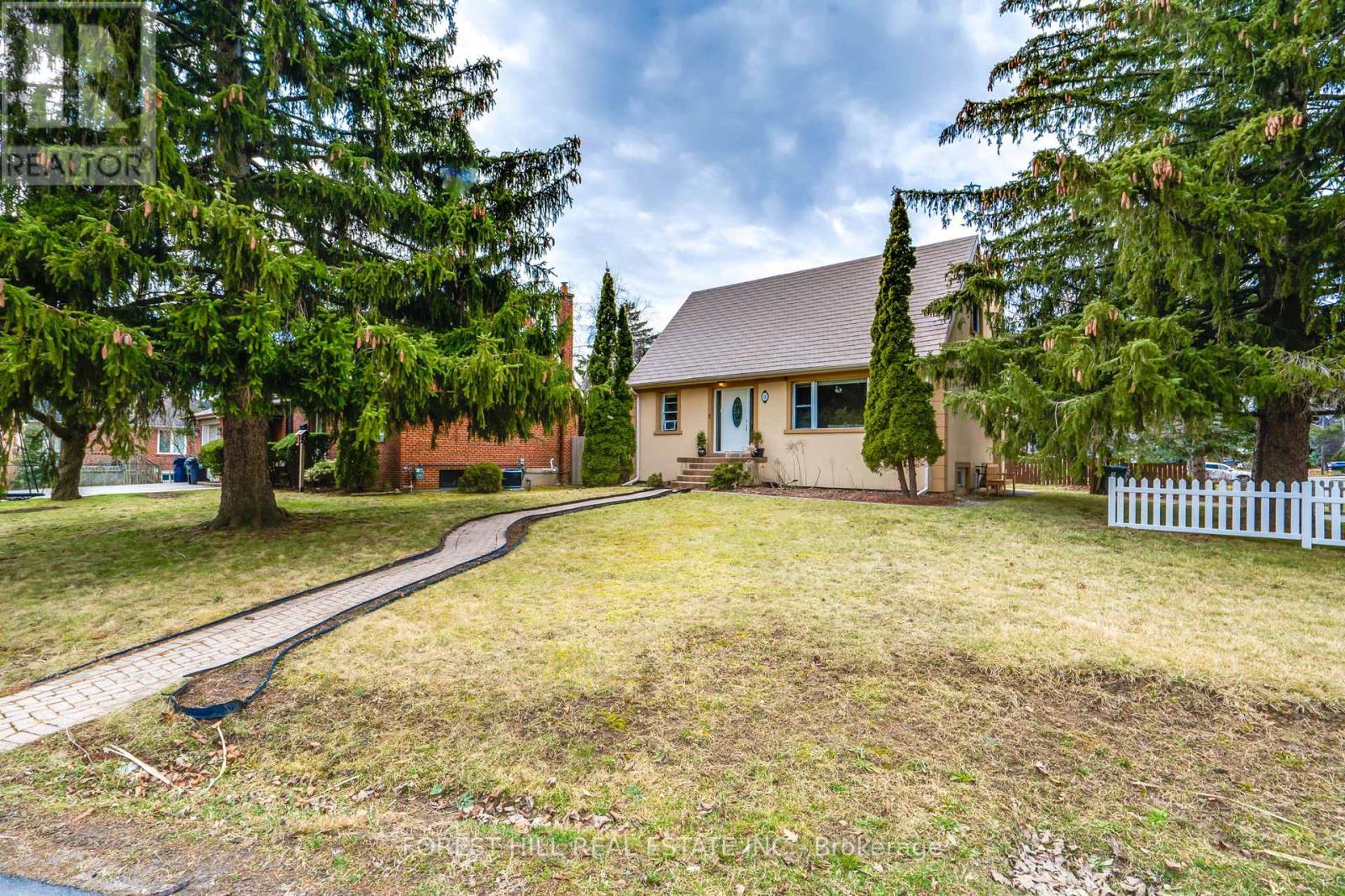 12 Glen Agar Drive, Toronto (Princess-Rosethorn), Ontario  M9B 5L3 - Photo 36 - W12640604