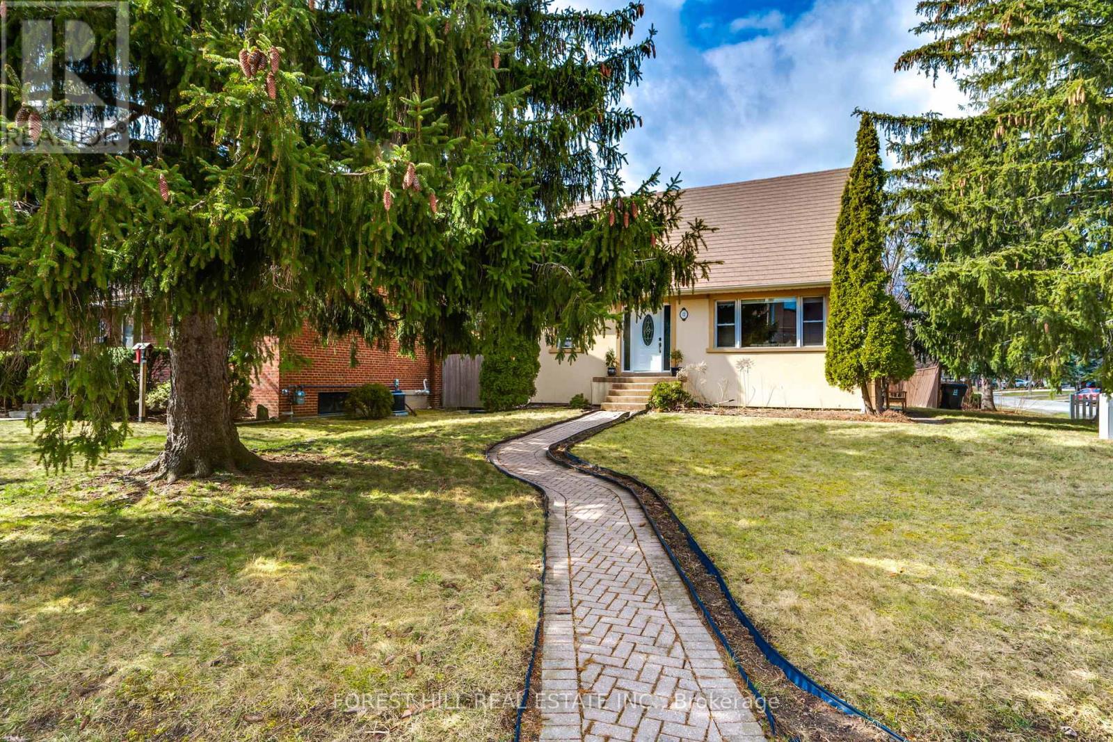 12 Glen Agar Drive, Toronto (Princess-Rosethorn), Ontario  M9B 5L3 - Photo 43 - W12640604