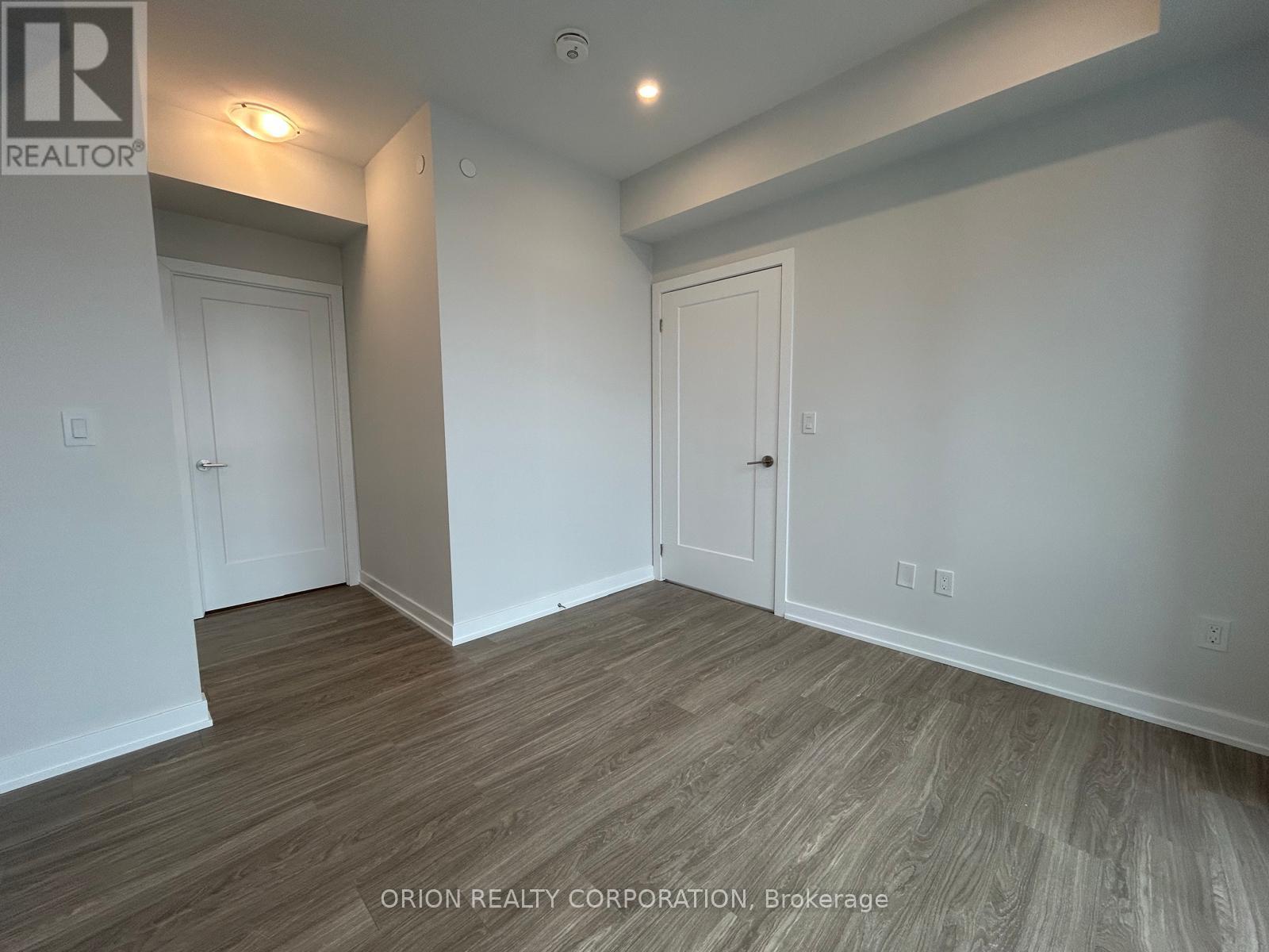 2408 - 430 Square One Drive, Mississauga, Ontario  L5B 0L6 - Photo 19 - W12640608