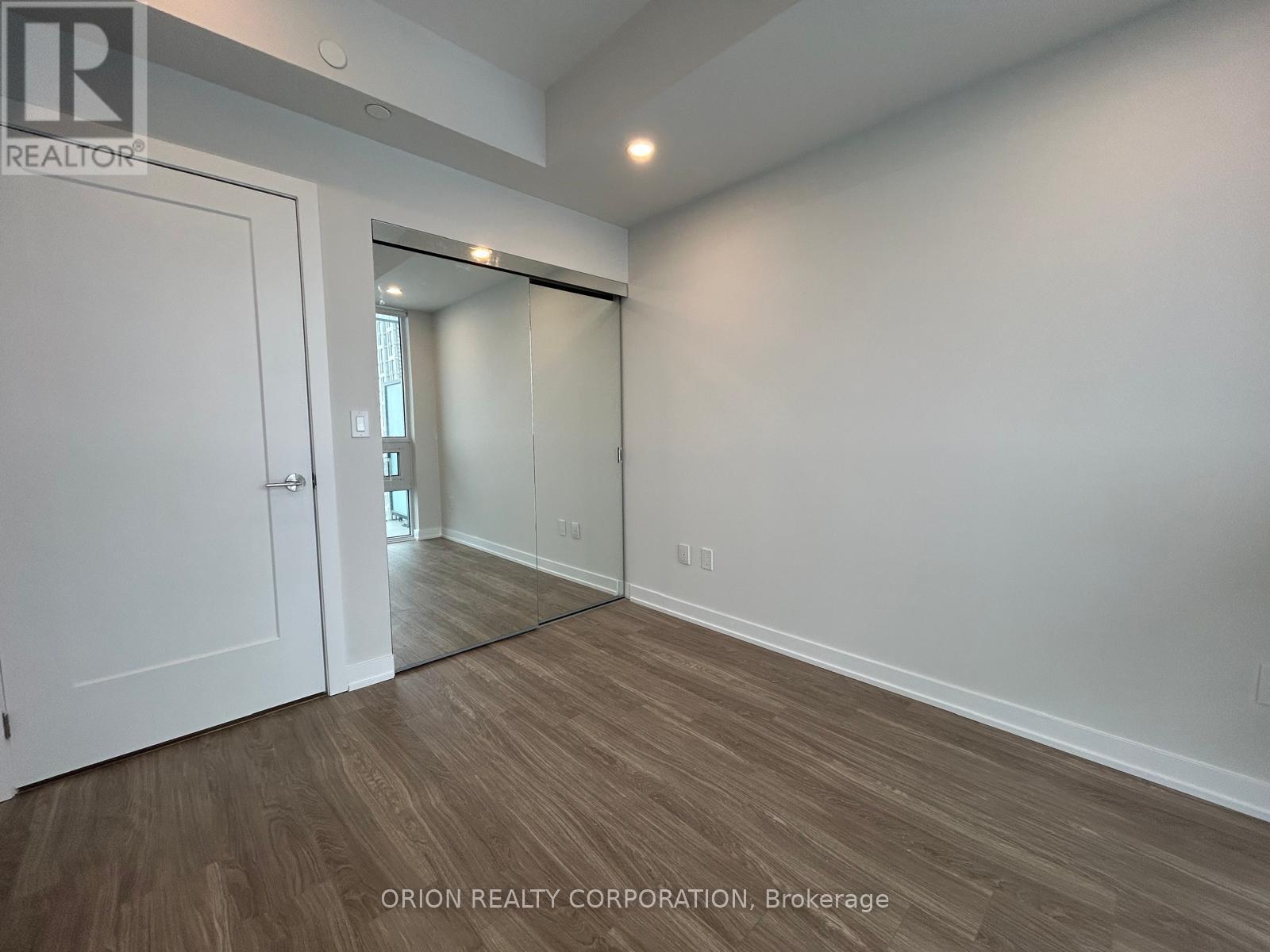 2408 - 430 Square One Drive, Mississauga, Ontario  L5B 0L6 - Photo 6 - W12640608