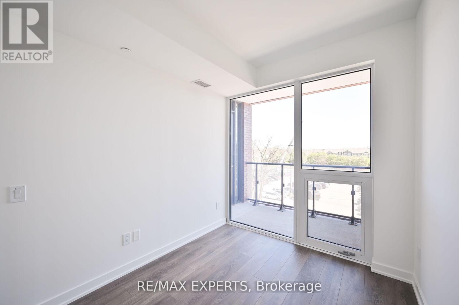 302 - 28 Ann Street, Mississauga, Ontario  L5G 3G1 - Photo 13 - W12640610