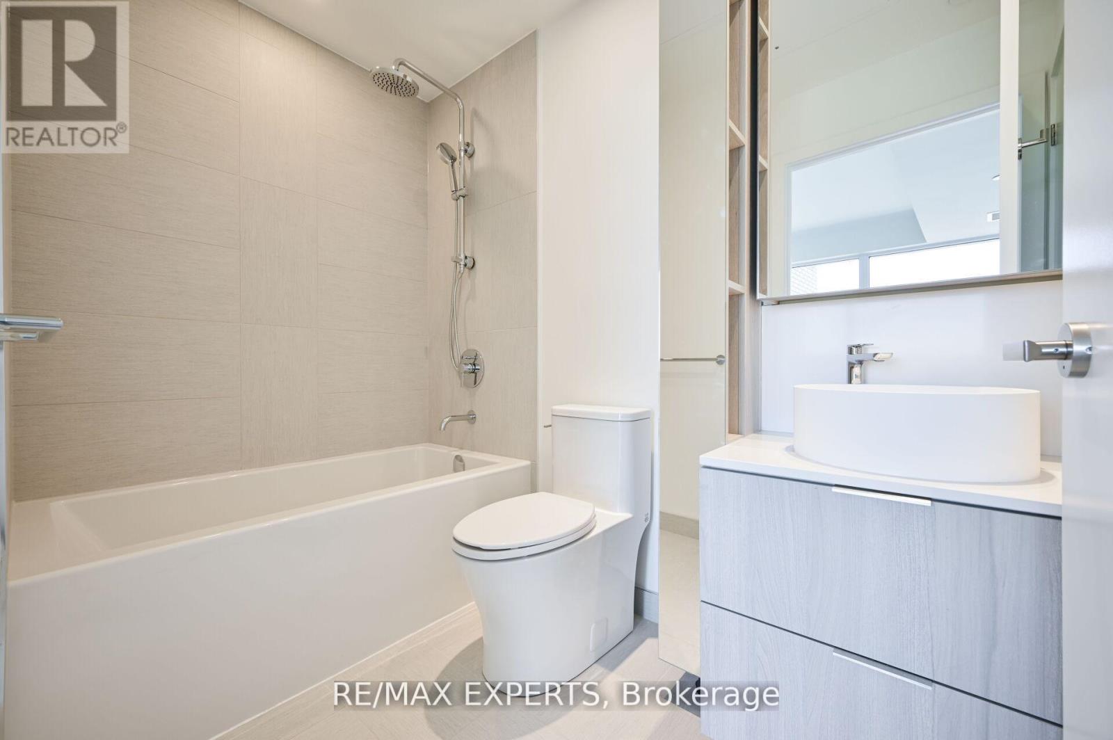 302 - 28 Ann Street, Mississauga, Ontario  L5G 3G1 - Photo 16 - W12640610