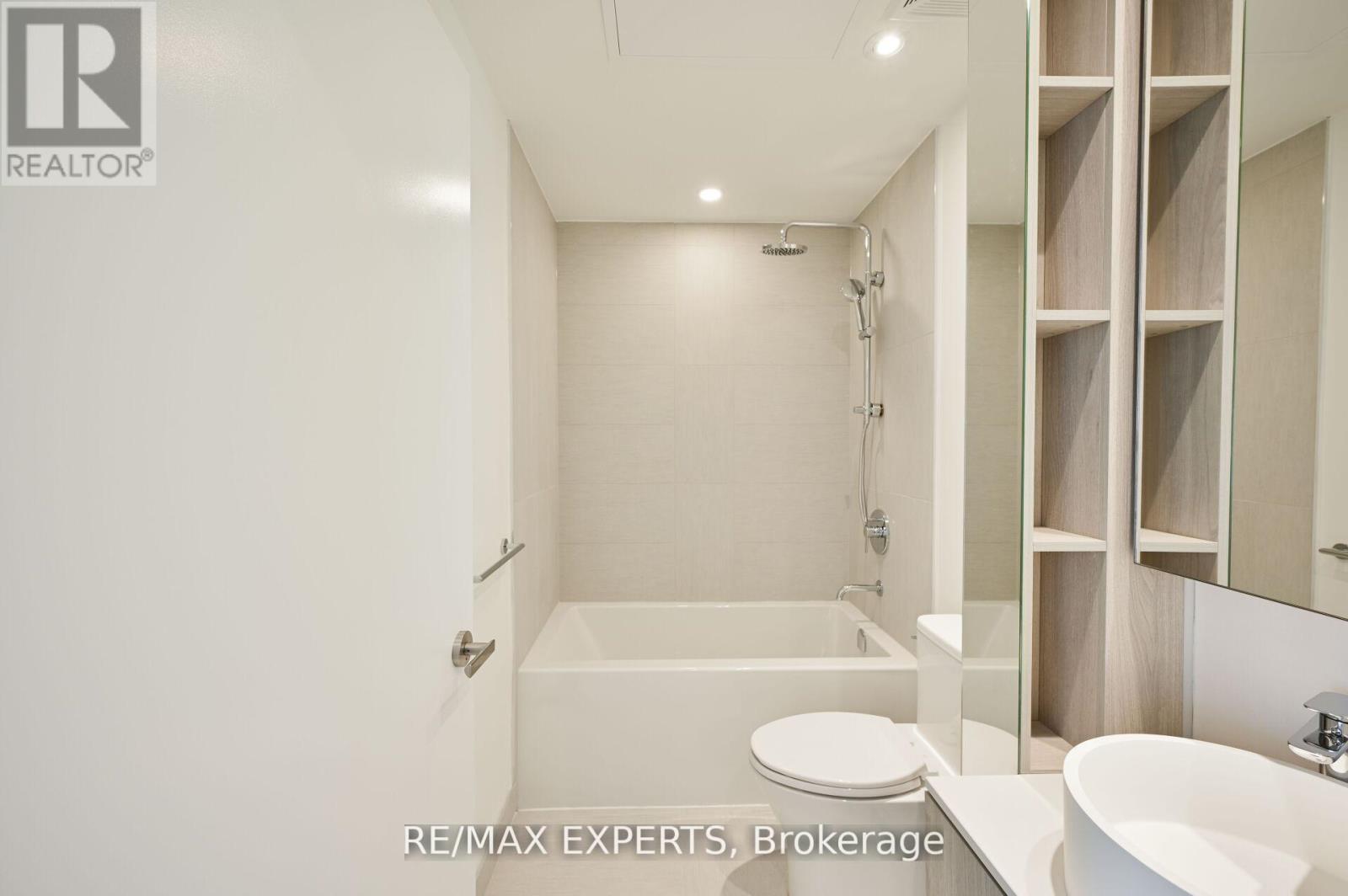 302 - 28 Ann Street, Mississauga, Ontario  L5G 3G1 - Photo 18 - W12640610