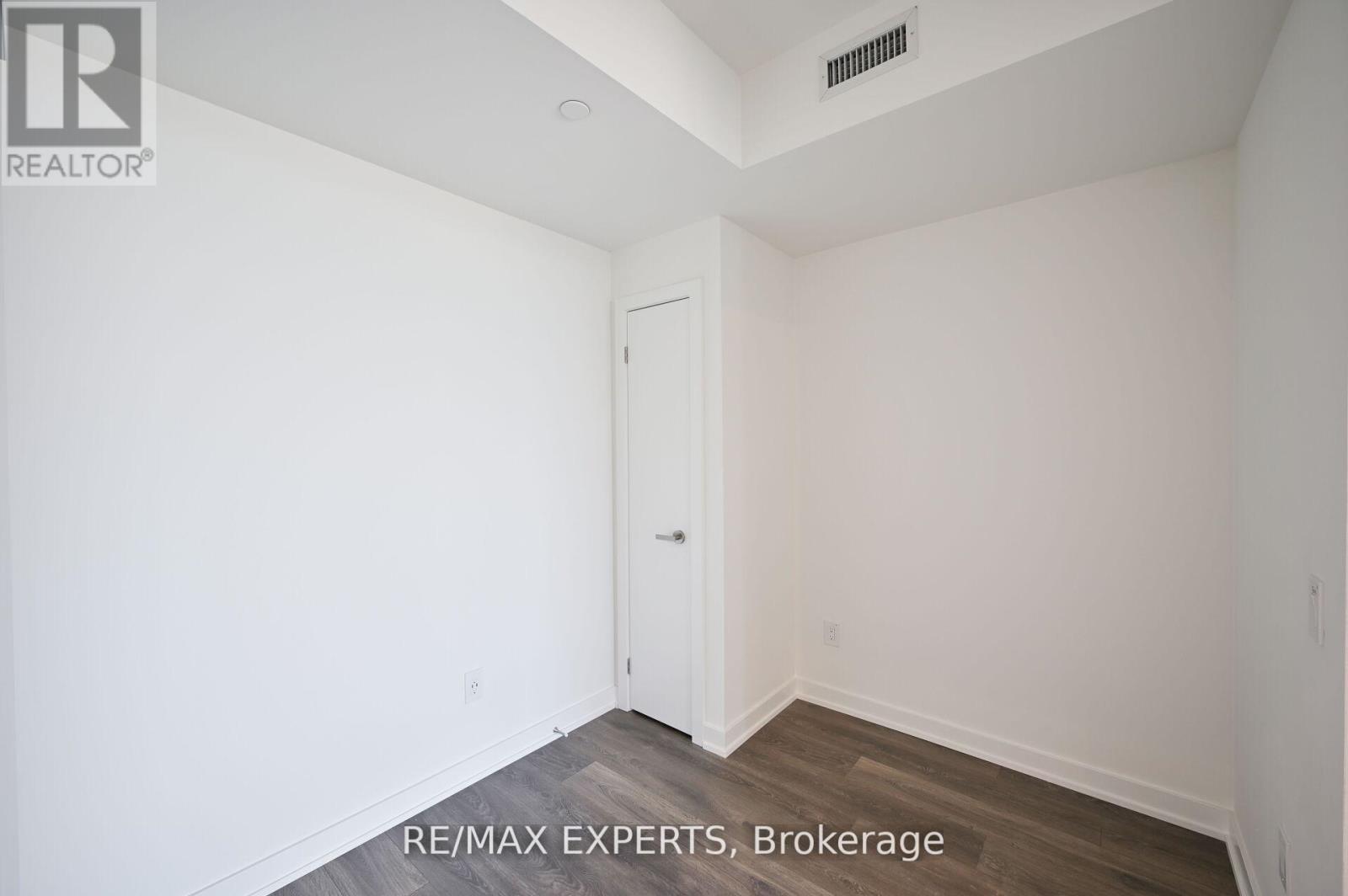 302 - 28 Ann Street, Mississauga, Ontario  L5G 3G1 - Photo 19 - W12640610