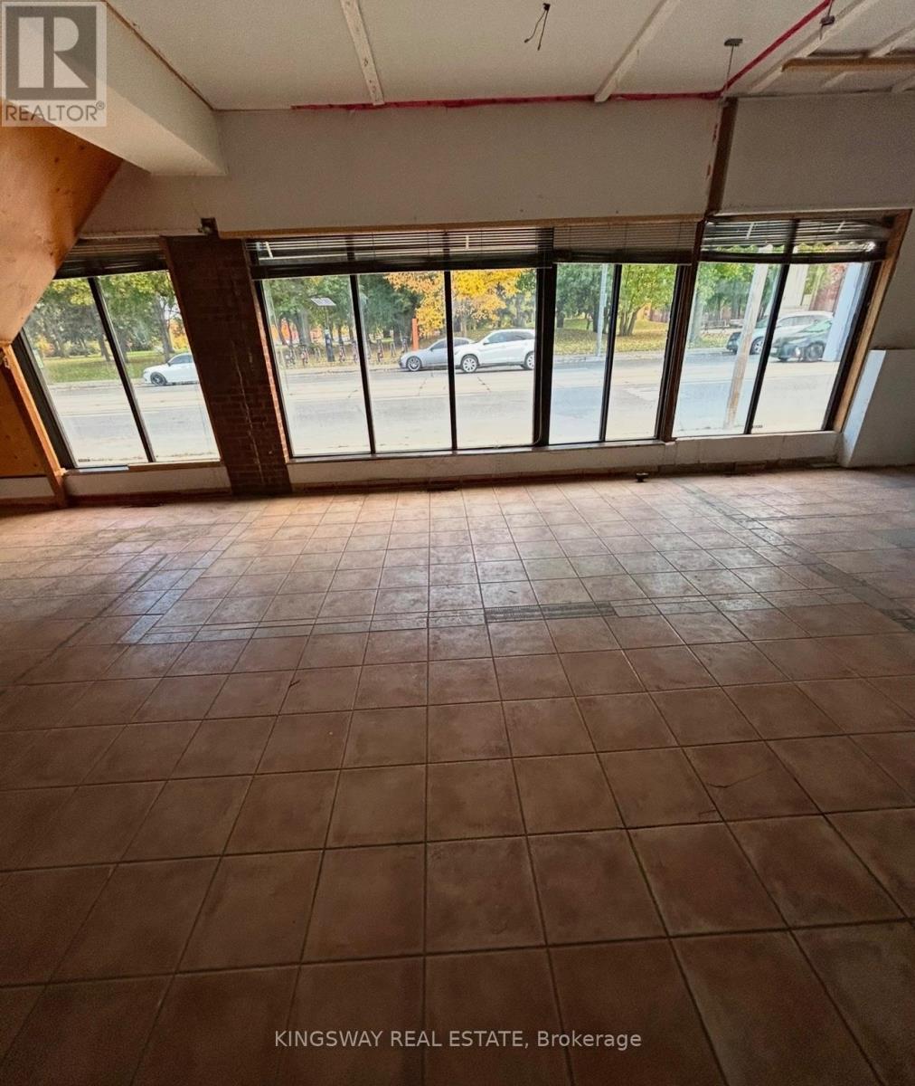 3140 Lake Shore Boulevard W, Toronto, Ontario  M8V 1L4 - Photo 2 - W12640618