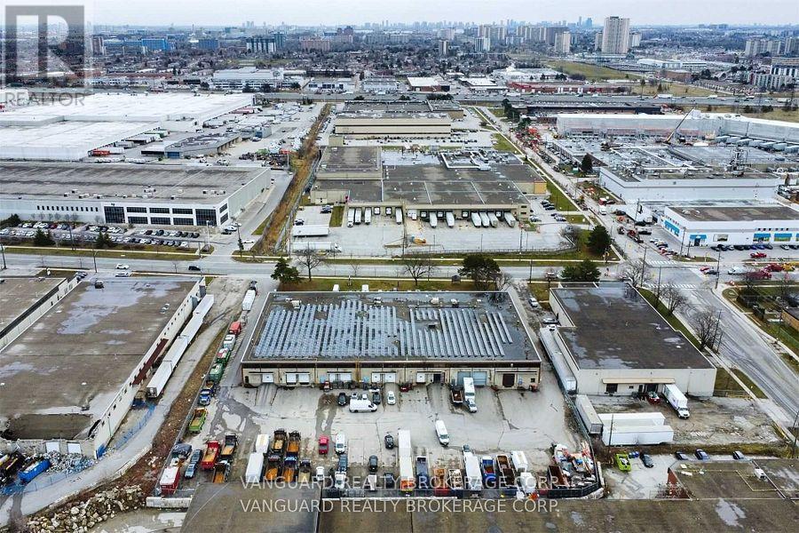 4 - 78 Signet Drive, Toronto, Ontario  M9L 1T2 - Photo 5 - W12640628