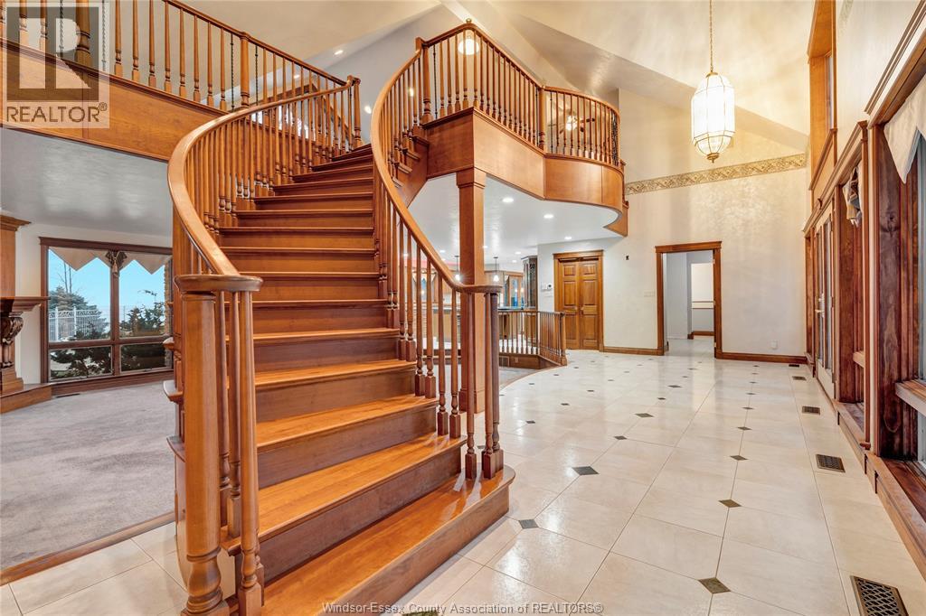 1275 Seacliff Drive, Kingsville, Ontario N9Y 2M3 - Photo 4 - 25031802