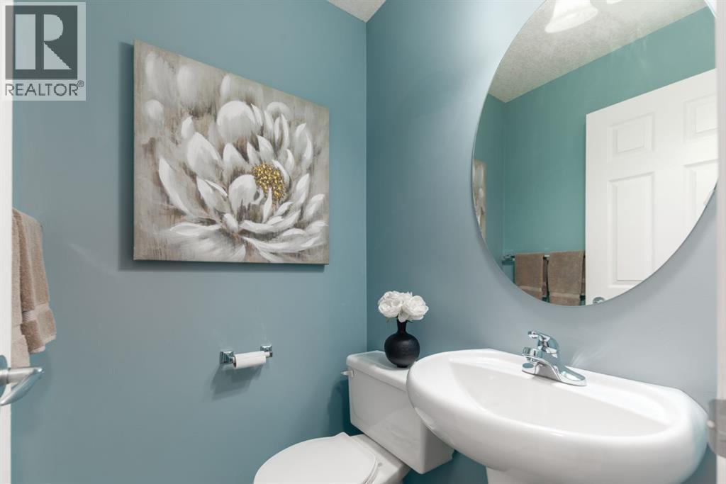 38 Simcoe Crescent Sw, Calgary, Alberta  T3H 4K6 - Photo 6 - A2265209