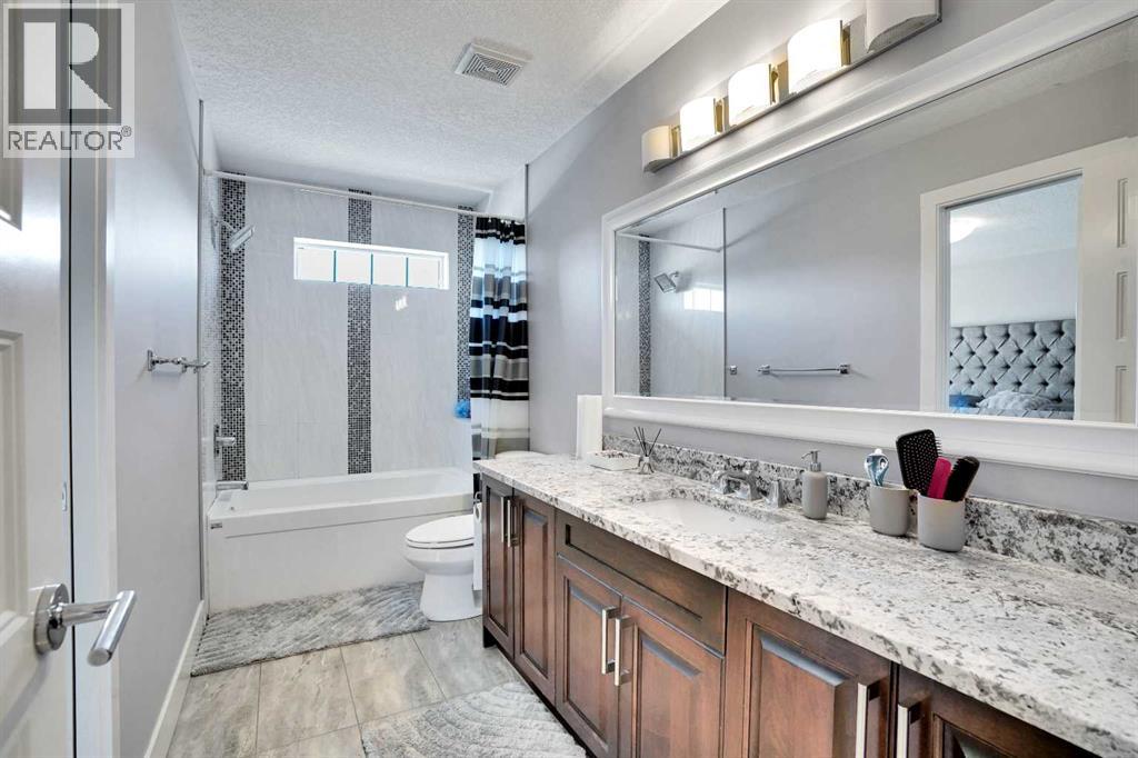 172 Kinniburgh Way, Chestermere, Alberta  T1X 0R8 - Photo 29 - A2268159