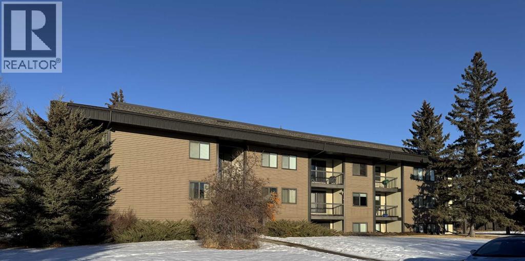 106, 6108 53 Street, Olds, Alberta