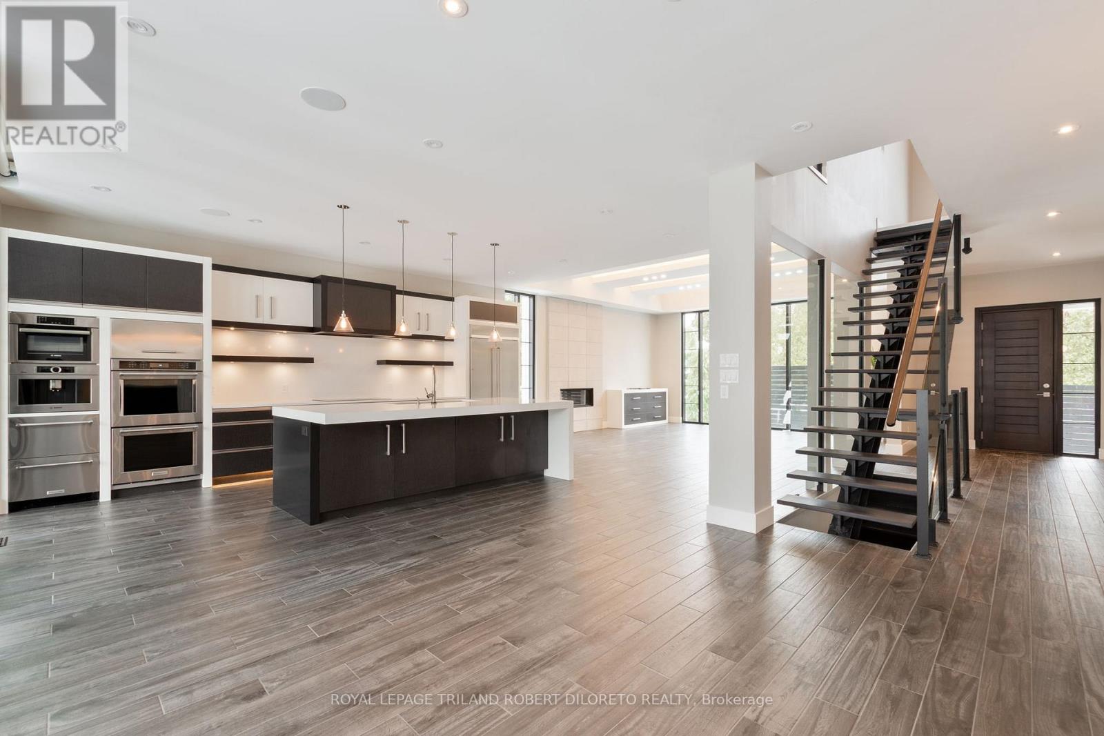 301 Waterstone Place, London North, Ontario  N6H 5N2 - Photo 13 - X12640636