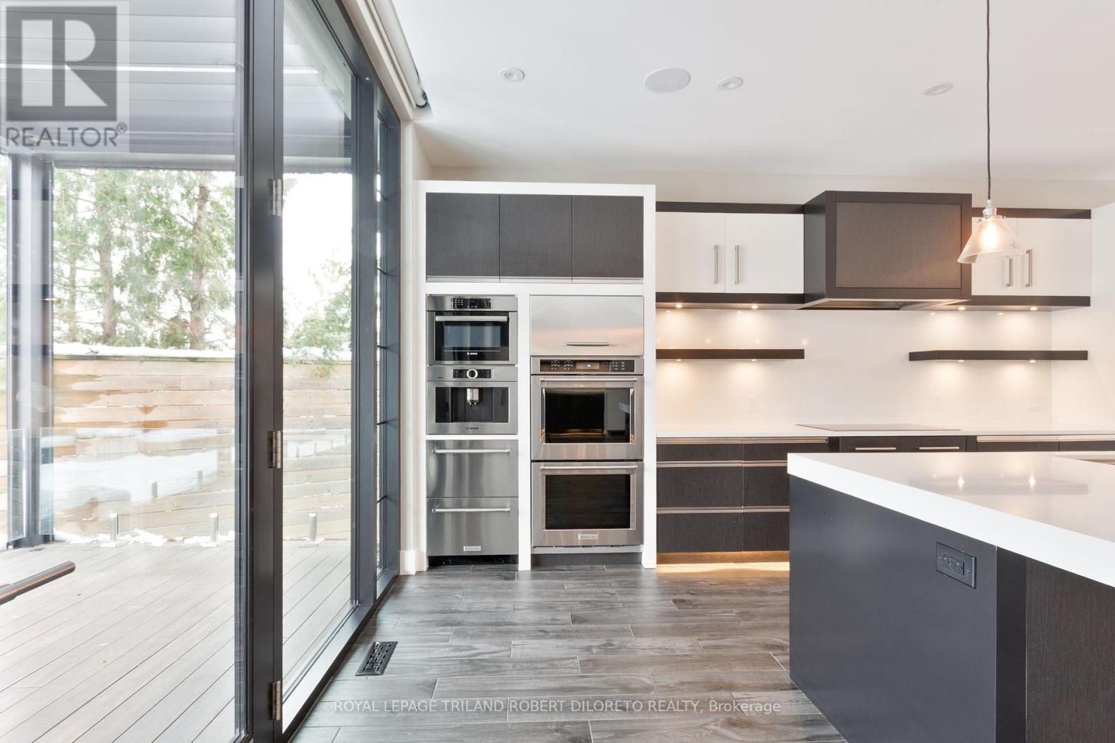 301 Waterstone Place, London North, Ontario  N6H 5N2 - Photo 15 - X12640636