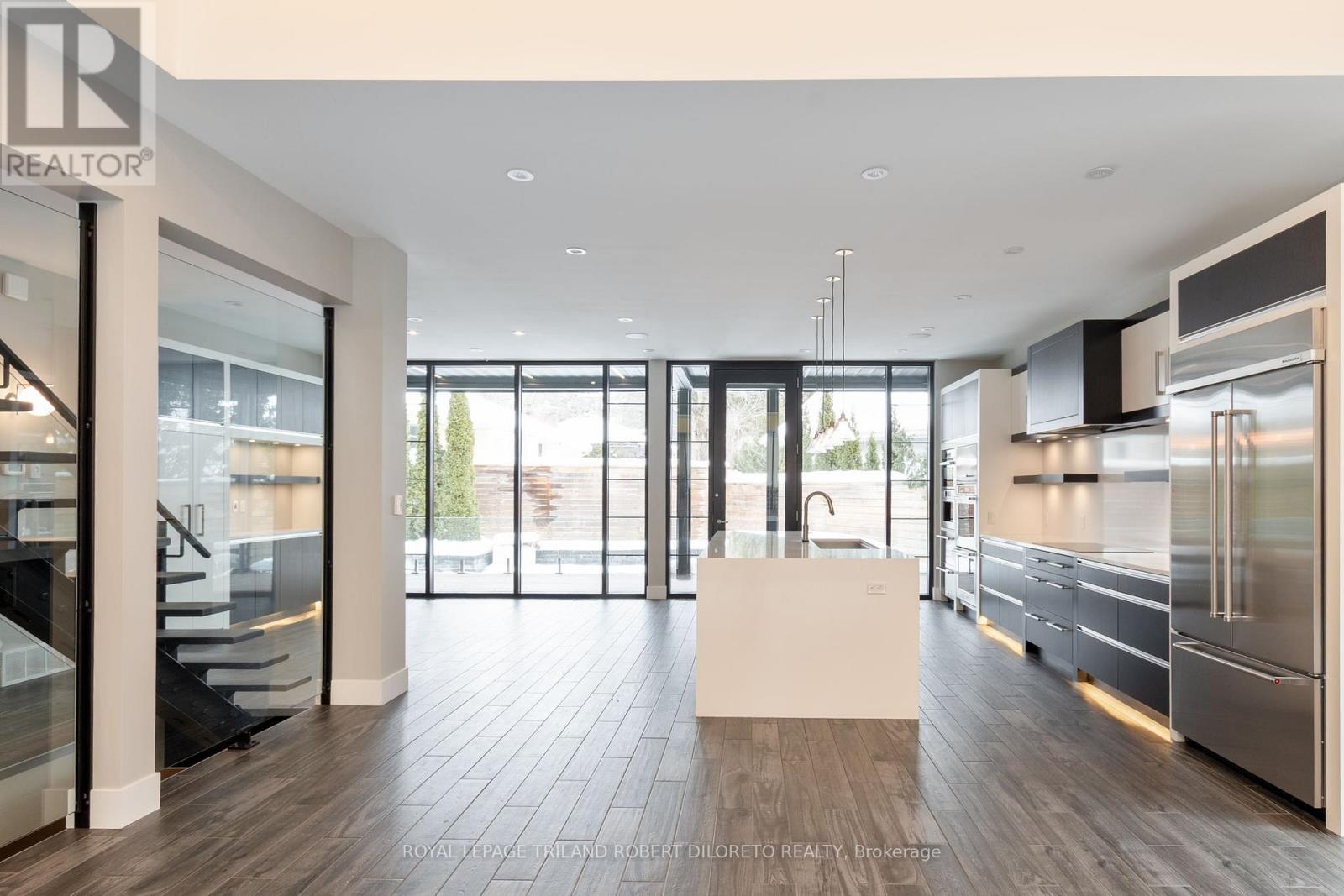 301 Waterstone Place, London North, Ontario  N6H 5N2 - Photo 18 - X12640636