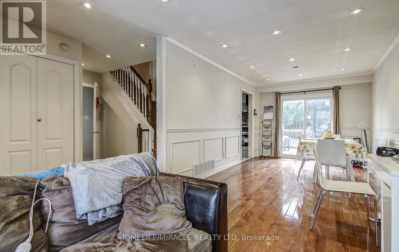 3124 Patrick Crescent, Mississauga, Ontario  L5N 3G5 - Photo 10 - W12639888