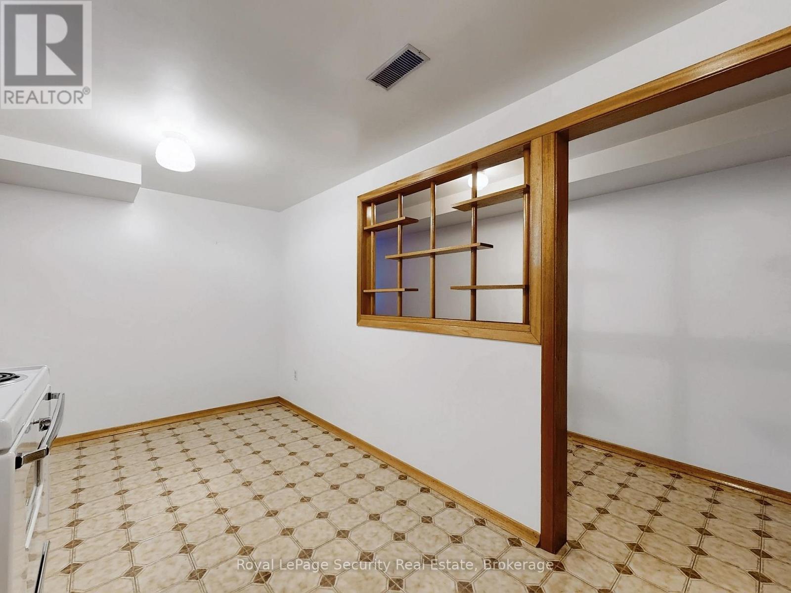 Lower - 26 Starview Drive, Toronto, Ontario  M9M 1K8 - Photo 14 - W12640446