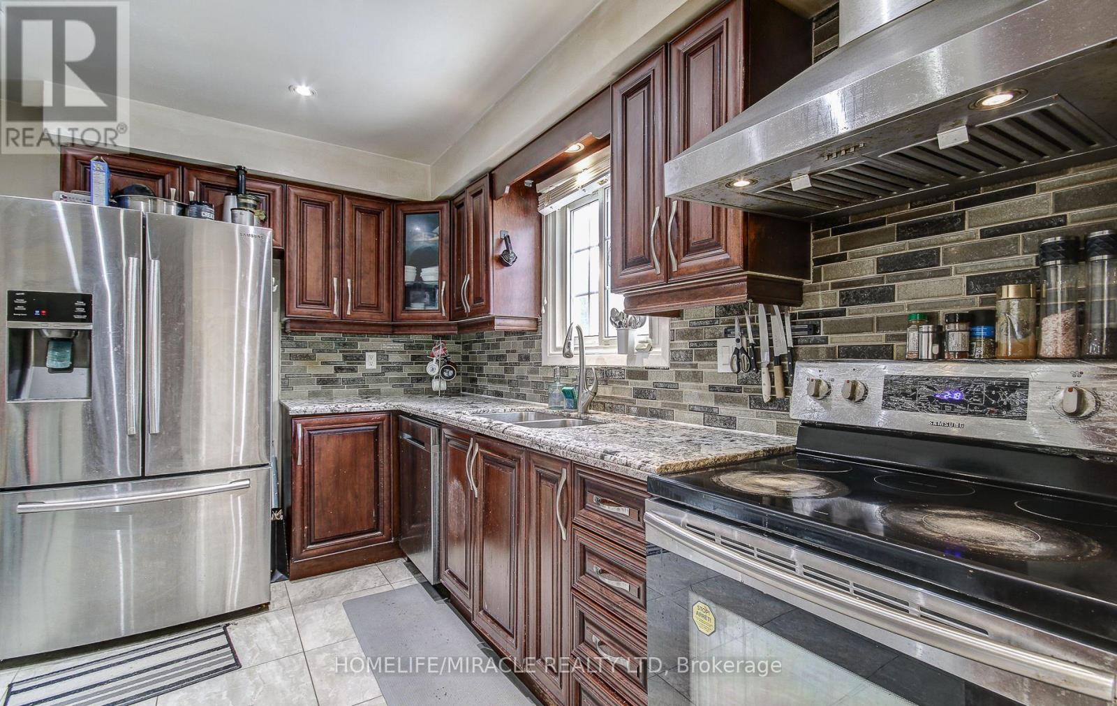 3124 Patrick Crescent, Mississauga, Ontario  L5N 3G5 - Photo 14 - W12639888