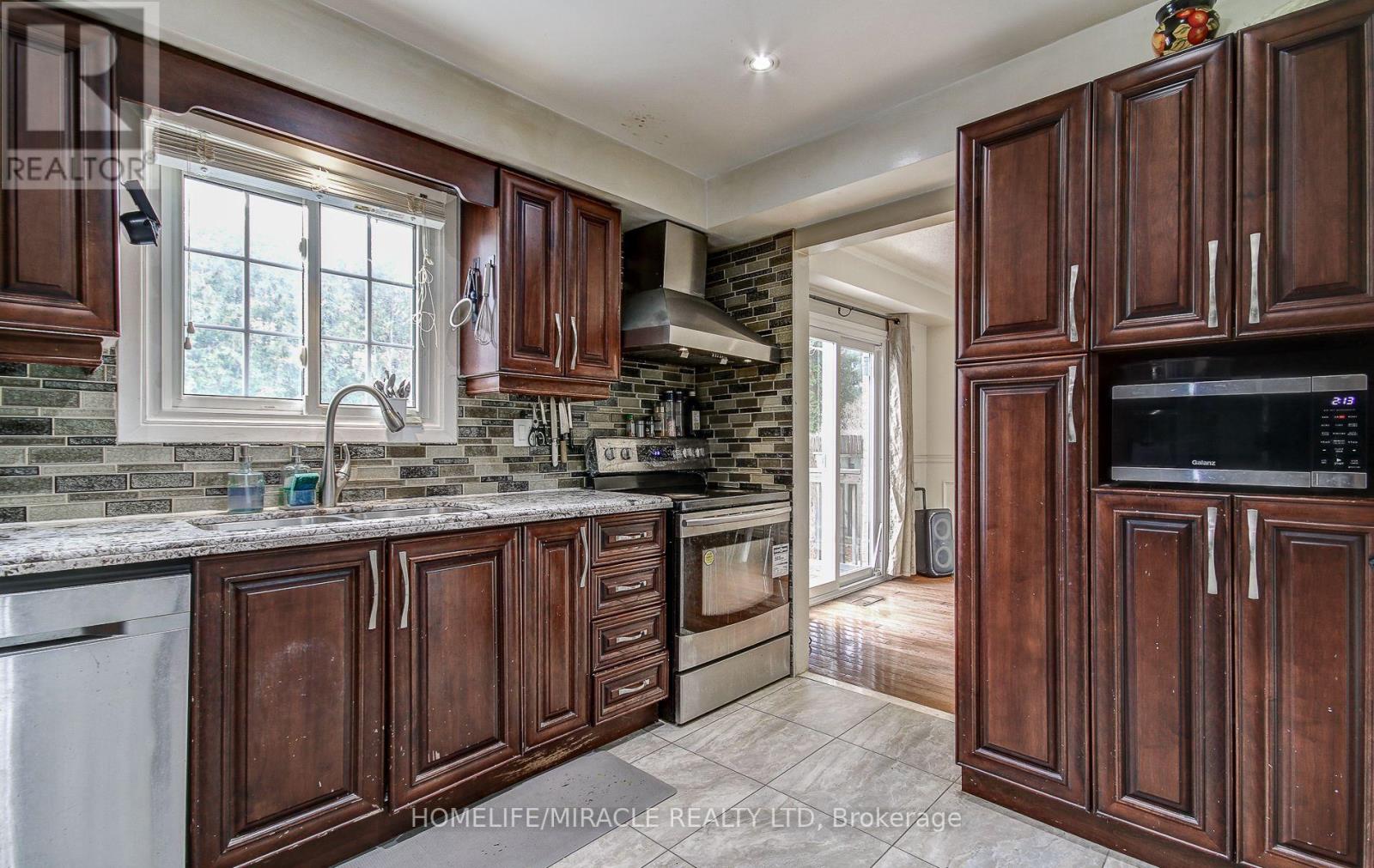 3124 Patrick Crescent, Mississauga, Ontario  L5N 3G5 - Photo 16 - W12639888