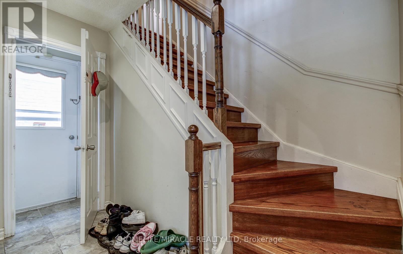 3124 Patrick Crescent, Mississauga, Ontario  L5N 3G5 - Photo 19 - W12639888