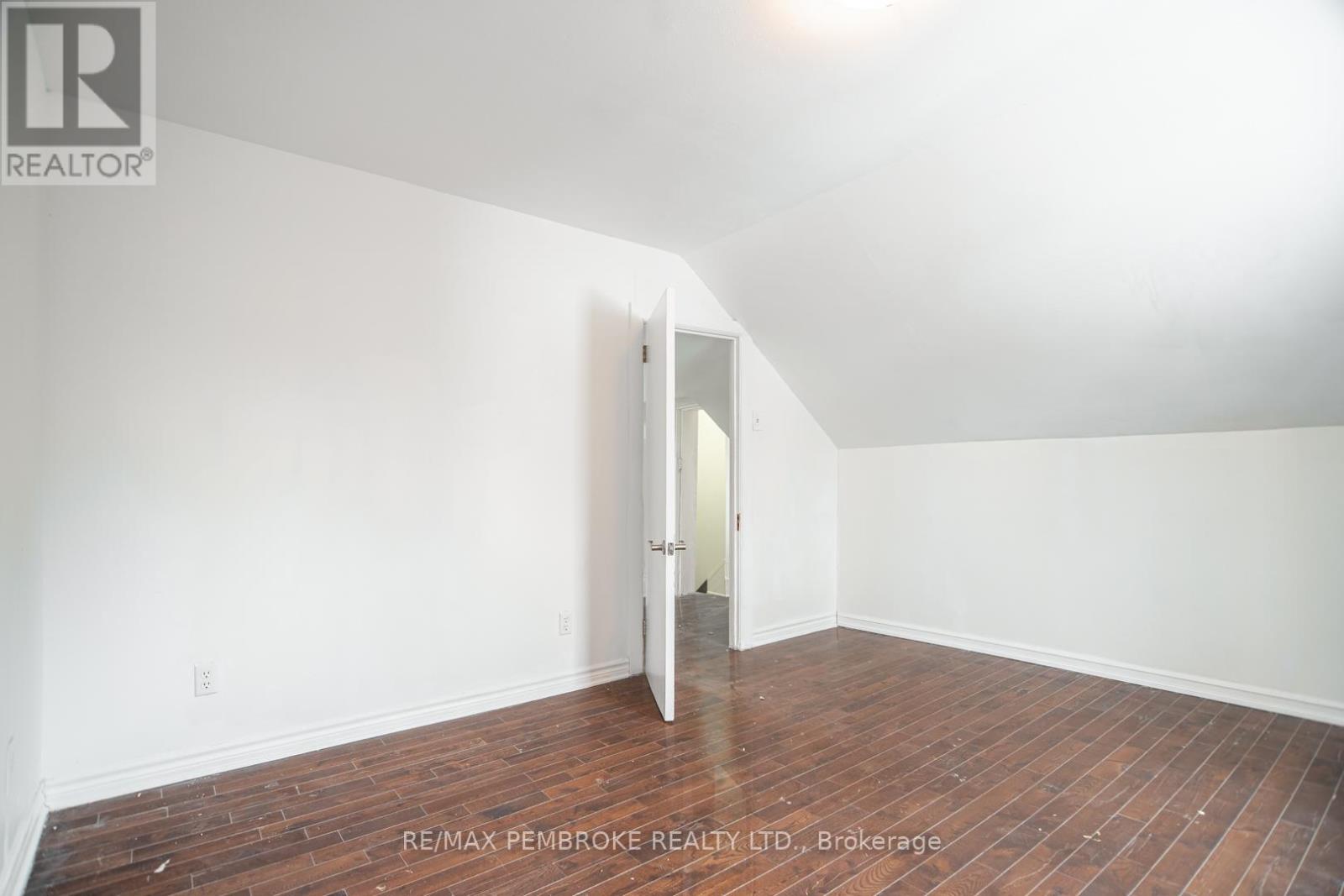 2146 Westmeath Road, Whitewater Region, Ontario  K0J 2L0 - Photo 15 - X12640666