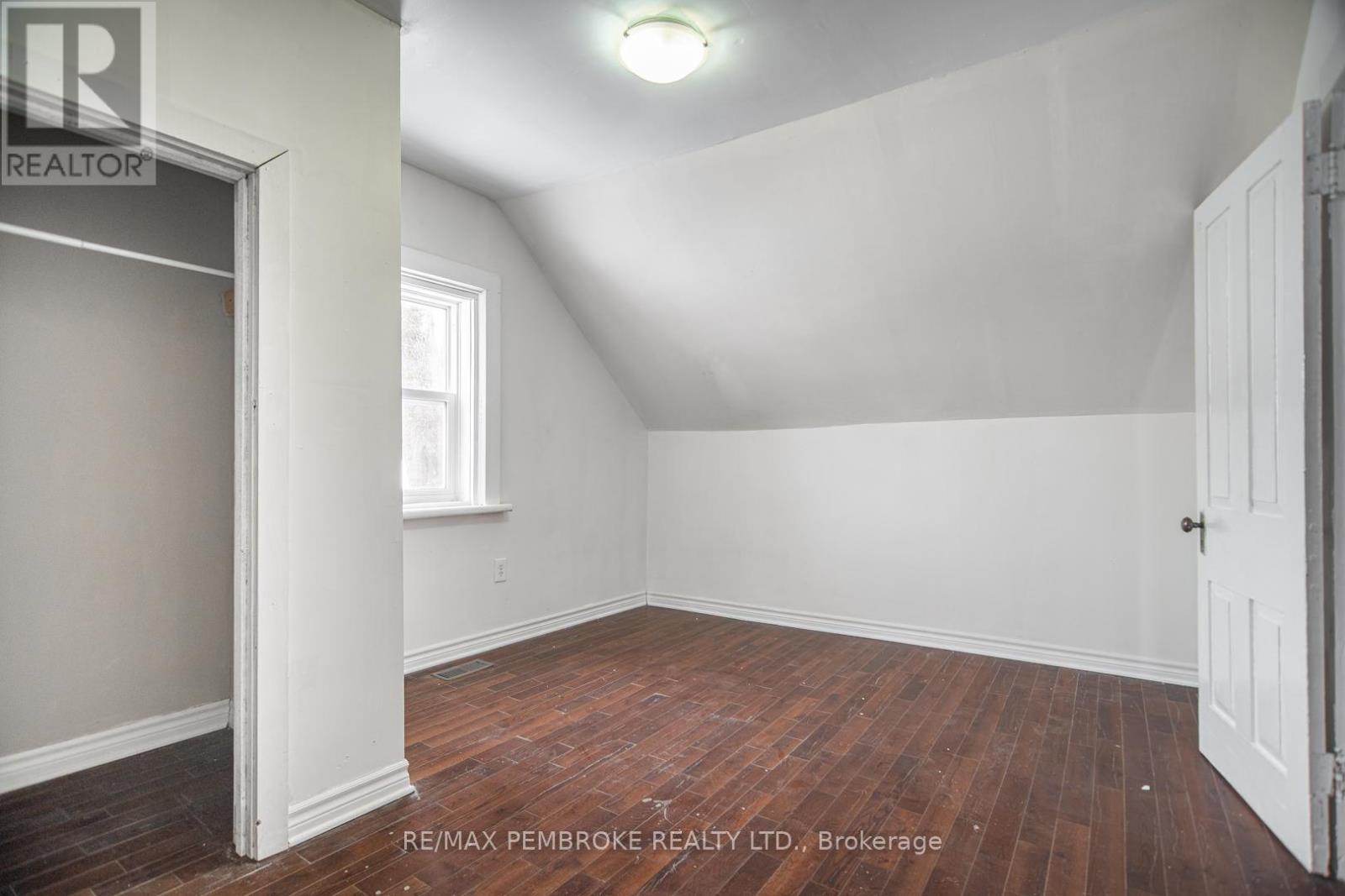 2146 Westmeath Road, Whitewater Region, Ontario  K0J 2L0 - Photo 21 - X12640666