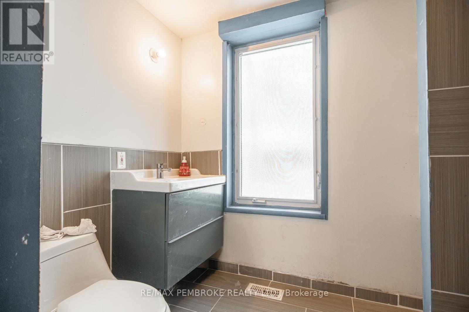 2146 Westmeath Road, Whitewater Region, Ontario  K0J 2L0 - Photo 24 - X12640666